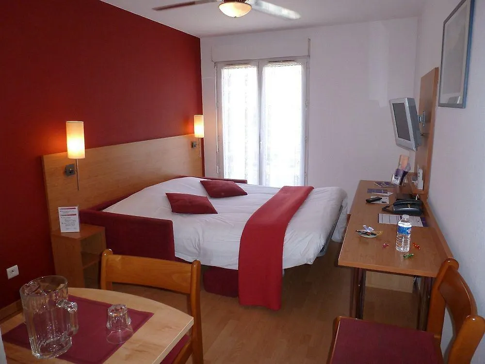 אפרטהוטל Sejours & Affaires Aix-En-Provence Mirabeau 2*,  צרפת